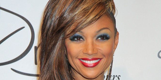 Moore Rnb Singer Chante Moore - Age, Bio, Family | Famous Birthdays