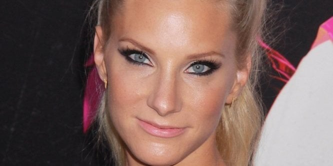 Heather Morris - Age, Family, Bio | Famous Birthdays