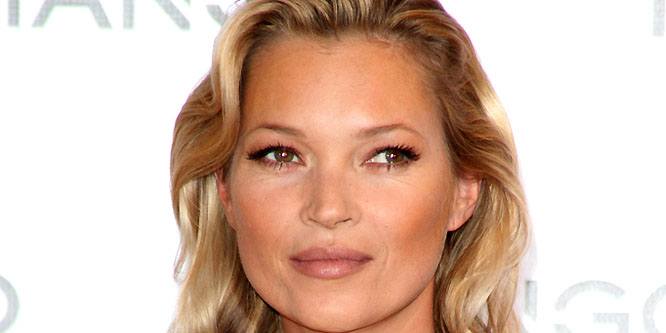Kate Moss - Age, Family, Bio | Famous Birthdays