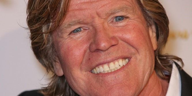 Peter Noone - Age, Family, Bio | Famous Birthdays