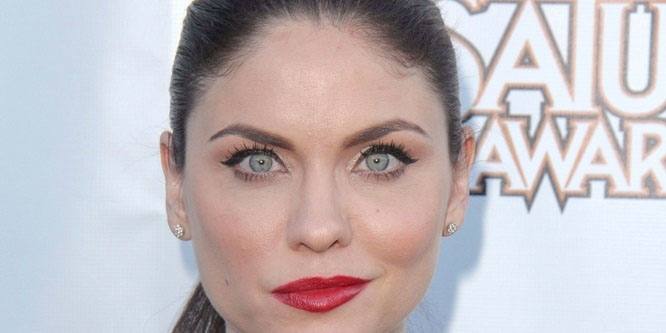 Jodi Lyn O'Keefe - Age, Family, Bio Famous Birthdays