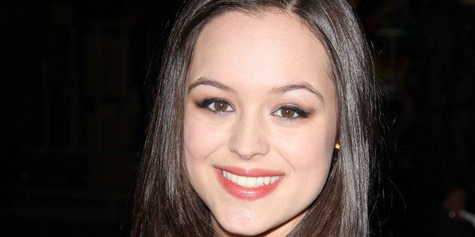 Hayley Orrantia - Age, Family, Bio | Famous Birthdays