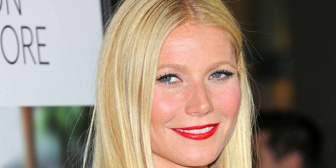 Gwyneth Paltrow - Age, Family, Bio | Famous Birthdays