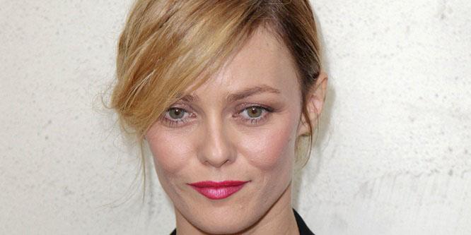 Vanessa Paradis - Age, Family, Bio | Famous Birthdays