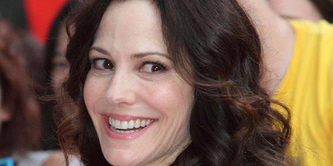 Mary-Louise Parker - Age, Family, Bio | Famous Birthdays