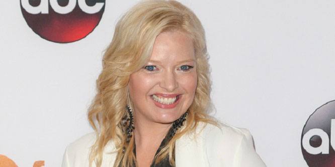 Melissa Peterman - Age, Family, Bio | Famous Birthdays