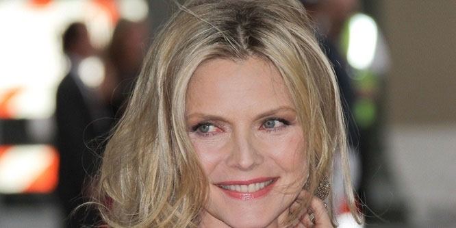 Michelle Pfeiffer - Age, Family, Bio | Famous Birthdays