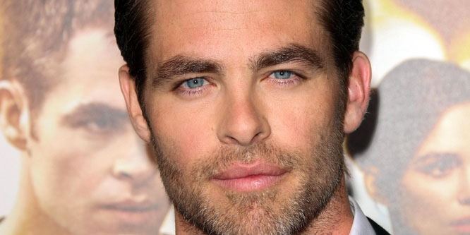 Chris Pine - Age, Family, Bio | Famous Birthdays