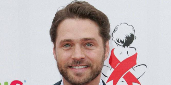 Jason Priestley - Age, Family, Bio | Famous Birthdays