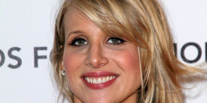 Lucy Punch - Age, Family, Bio | Famous Birthdays