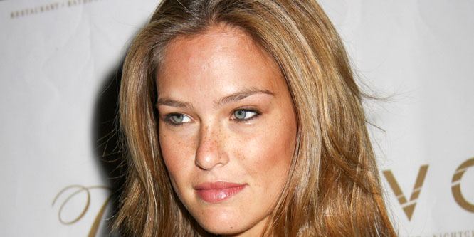 Bar Refaeli Age, Family, Bio Famous Birthdays