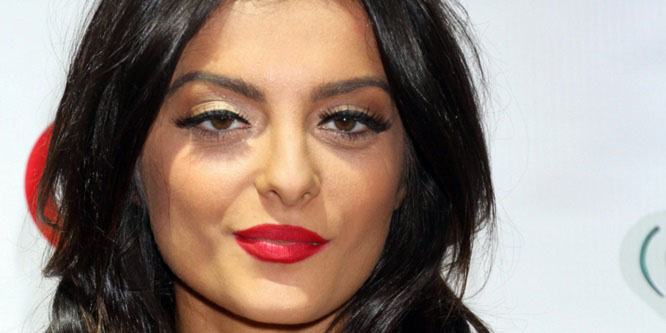 Bebe Rexha - Age, Family, Bio | Famous Birthdays