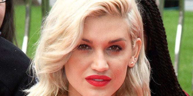 Ashley Roberts (Pop Singer) - Age, Family, Bio | Famous Birthdays
