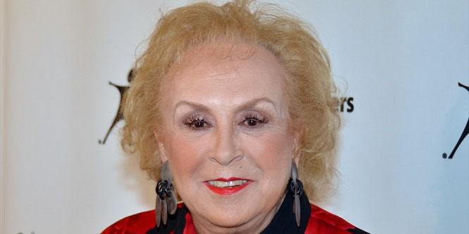 Doris Roberts - Trivia, Family, Bio | Famous Birthdays