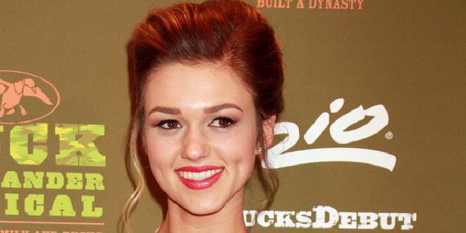 Sadie Robertson - Age, Family, Bio | Famous Birthdays