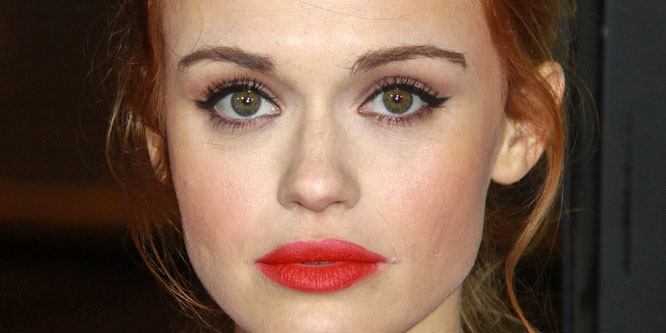 Holland Roden - Age, Family, Bio | Famous Birthdays