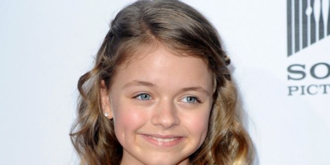 Kylie Rogers - Age, Family, Bio | Famous Birthdays