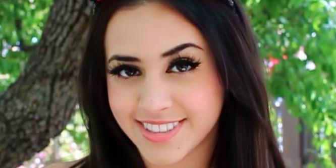 RosalieSaysRawr - Age, Family, Bio | Famous Birthdays