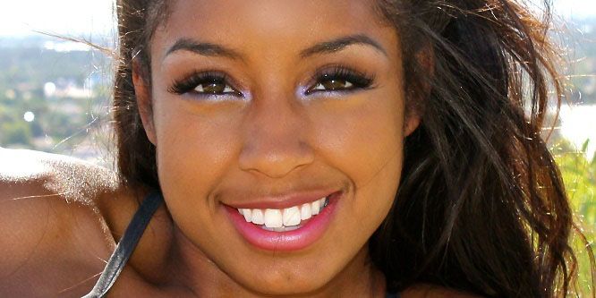 Qimmah Russo - Age, Family, Bio | Famous Birthdays