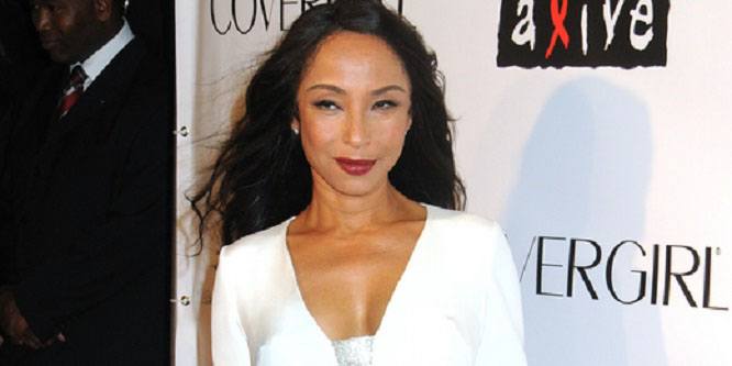 Sade - Age, Family, Bio | Famous Birthdays