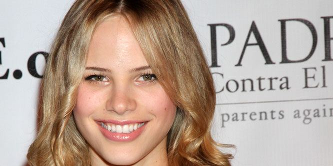 Halston Sage - Age, Family, Bio | Famous Birthdays