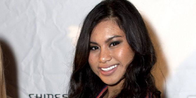 Ellona Santiago Age, Family, Bio Famous Birthdays