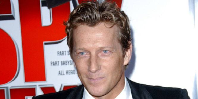 Magnus Scheving - Age, Family, Bio | Famous Birthdays