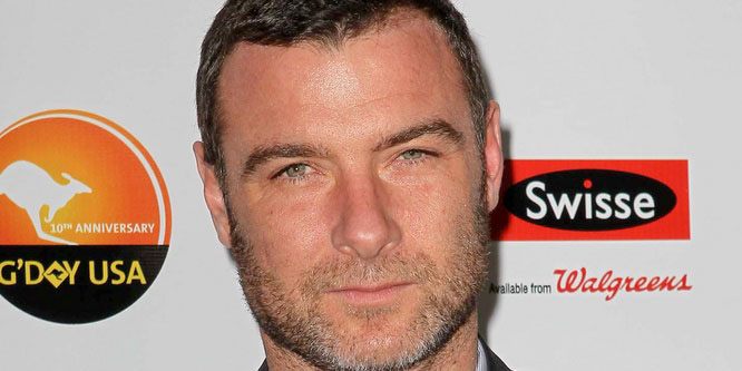 Liev Schreiber - Age, Family, Bio | Famous Birthdays