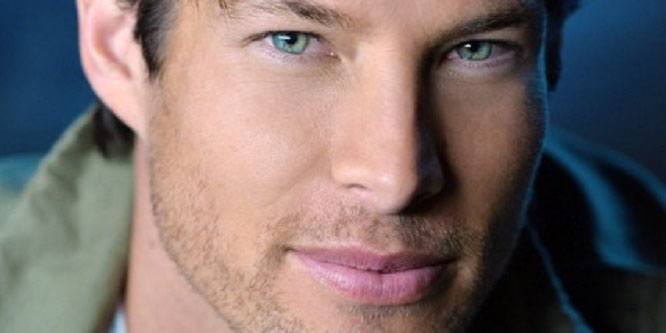 Chadd Smith - Age, Family, Bio | Famous Birthdays