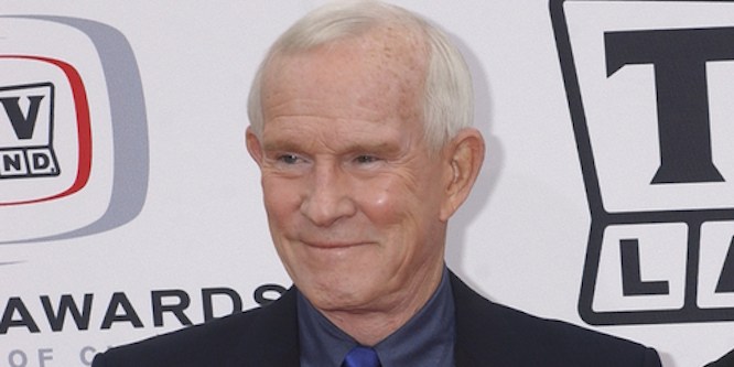 Tom Smothers - Trivia, Family, Bio | Famous Birthdays