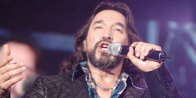 Marco Antonio Solís - Age, Family, Bio | Famous Birthdays