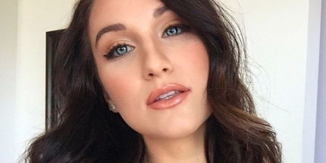 Stefani Somers - Age, Bio, Family | Famous Birthdays