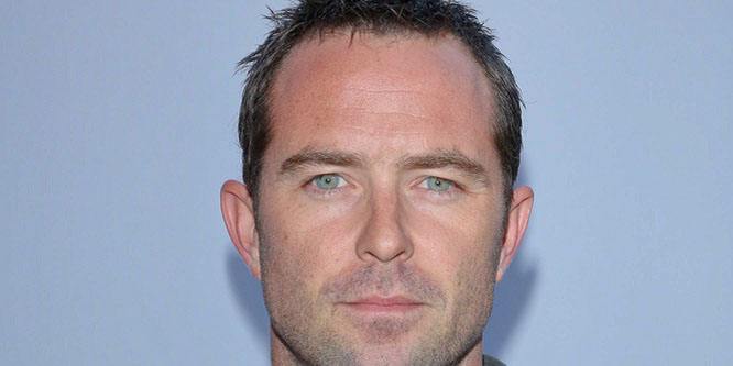 Sullivan Stapleton - Age, Family, Bio | Famous Birthdays