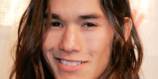 Booboo Stewart - Age, Family, Bio | Famous Birthdays