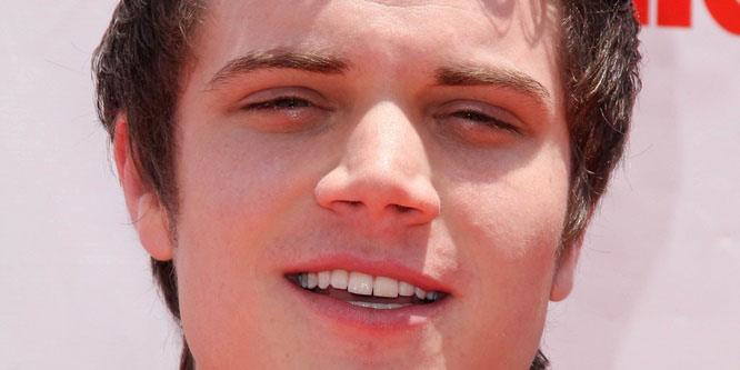 Cameron Deane Stewart - Age, Family, Bio | Famous Birthdays