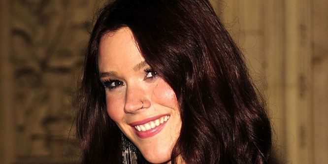 Joss Stone - Age, Family, Bio | Famous Birthdays