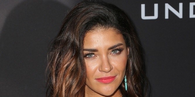 Jessica Szohr - Age, Family, Bio | Famous Birthdays