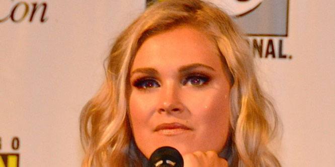 Eliza Taylor - Age, Family, Bio | Famous Birthdays