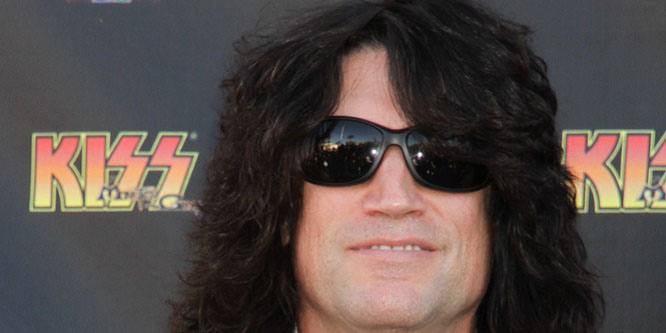 Tommy Thayer - Age, Family, Bio | Famous Birthdays