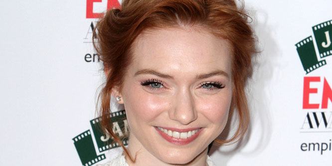 Eleanor Tomlinson - Age, Family, Bio | Famous Birthdays