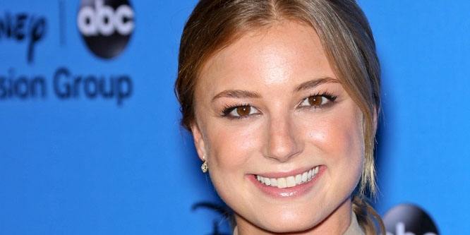 Emily VanCamp - Age, Family, Bio | Famous Birthdays