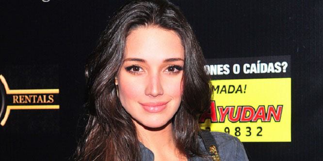 Amelia Vega - Age, Family, Bio | Famous Birthdays