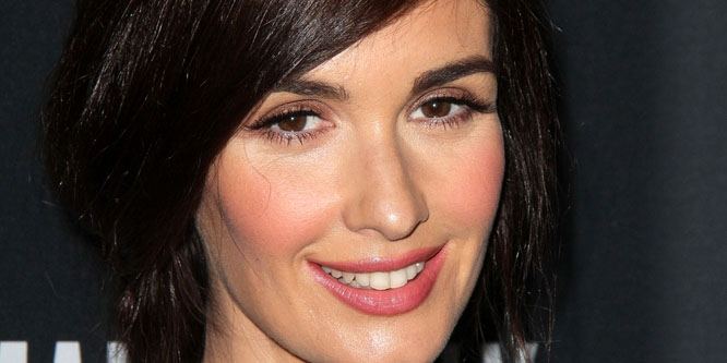 Paz Vega - Age, Family, Bio | Famous Birthdays