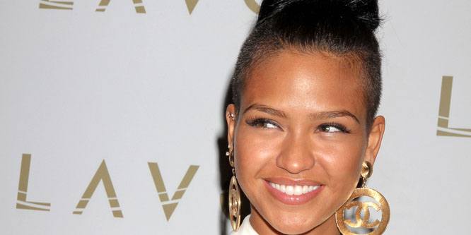 Cassie Ventura - Âge, famille, biographie | Famous Birthdays - How Old Is Cassie? Singer & Model's Age And Career Evolution