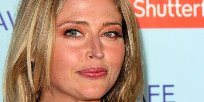 Estella Warren - Age, Family, Bio | Famous Birthdays
