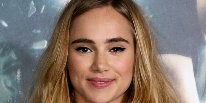 Suki Waterhouse - Age, Family, Bio | Famous Birthdays
