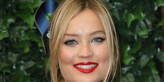 Laura Whitmore - Age, Family, Bio | Famous Birthdays