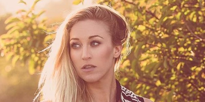 Emily Wilkinson - Age, Family, Bio | Famous Birthdays