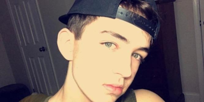 SmkingAustin - Age, Family, Bio | Famous Birthdays