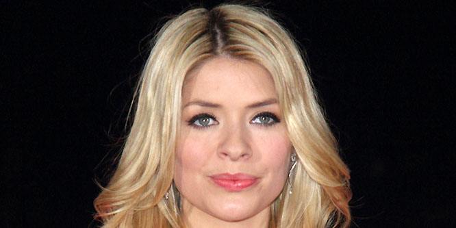 Holly Willoughby - Age, Family, Bio | Famous Birthdays